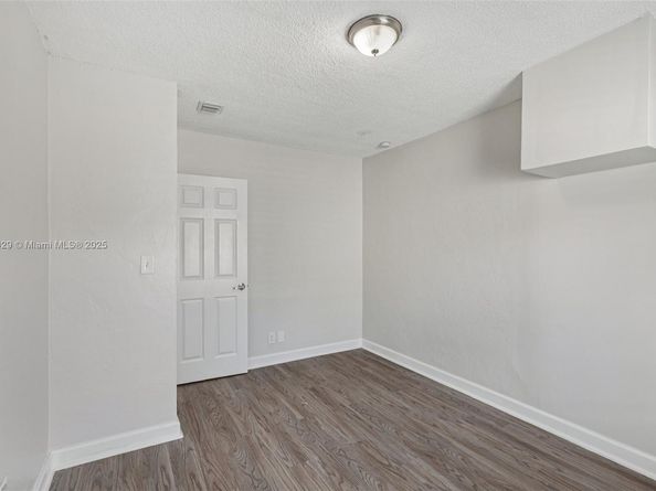 219 SW 21st Way, Fort Lauderdale FL 33312