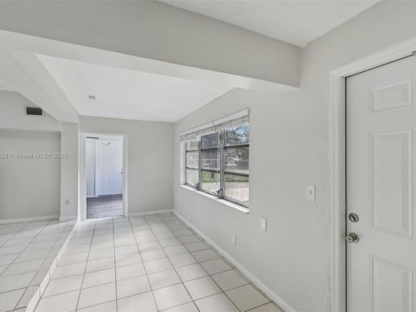 219 SW 21st Way, Fort Lauderdale FL 33312
