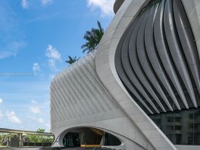 1000 Biscayne Blvd 1702, Miami FL 33132