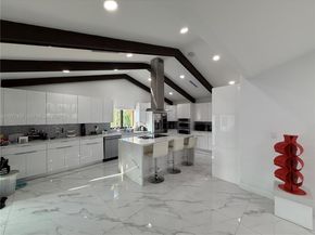 11300 NW 5th St, Plantation FL 33325