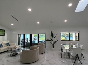 11300 NW 5th St, Plantation FL 33325