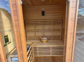 11300 NW 5th St, Plantation FL 33325