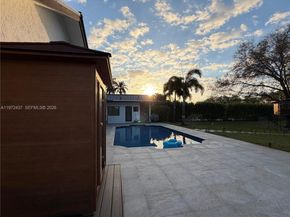 11300 NW 5th St, Plantation FL 33325