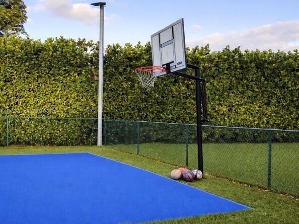 11300 NW 5th St, Plantation FL 33325