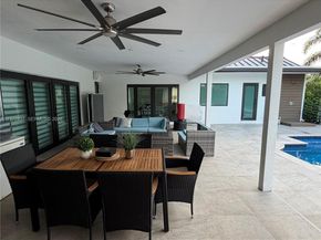 11300 NW 5th St, Plantation FL 33325