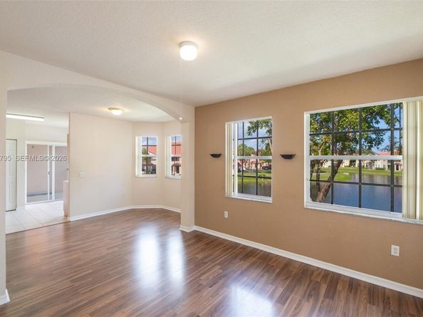 2407 Belmont Ln 2407, North Lauderdale FL 33068