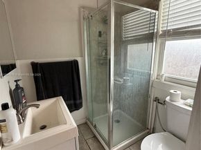 500 Evergreen Dr, Lake Park FL 33403