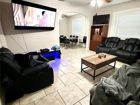 500 Evergreen Dr, Lake Park FL 33403