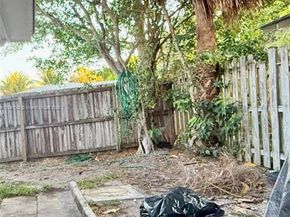 500 Evergreen Dr, Lake Park FL 33403
