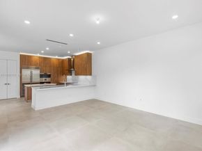 19701 NE 16 Pl, Miami FL 33179