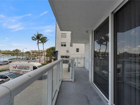 2457 Collins Ave 201, Miami Beach FL 33140