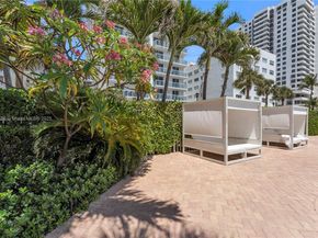2457 Collins Ave 201, Miami Beach FL 33140