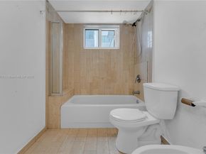 2457 Collins Ave 201, Miami Beach FL 33140