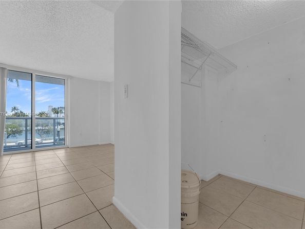 2457 Collins Ave 201, Miami Beach FL 33140