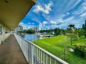 26 Diplomat Pkwy 2368, Hallandale Beach FL 33009