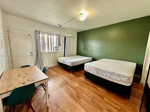 26 Diplomat Pkwy 2368, Hallandale Beach FL 33009