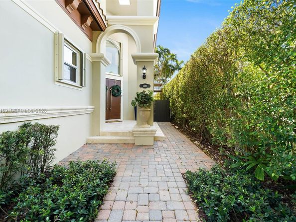 1490 Cleveland Rd, Miami Beach FL 33141