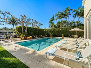 1490 Cleveland Rd, Miami Beach FL 33141