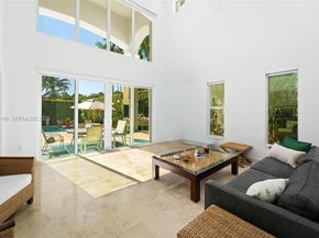 1490 Cleveland Rd, Miami Beach FL 33141