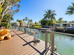 1490 Cleveland Rd, Miami Beach FL 33141