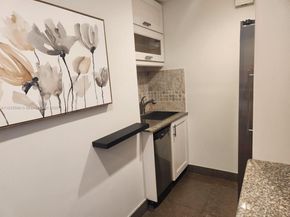 124 NE 19th Ct 206B, Wilton Manors FL 33305