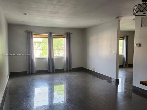 124 NE 19th Ct 206B, Wilton Manors FL 33305