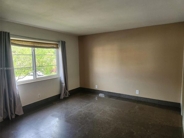 124 NE 19th Ct 206B, Wilton Manors FL 33305