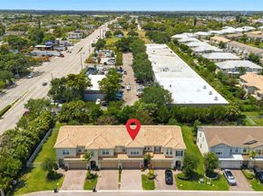 1628 Myrtle Oak Ter, Hollywood FL 33021