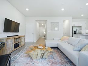 1628 Myrtle Oak Ter, Hollywood FL 33021