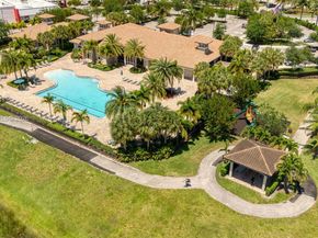1628 Myrtle Oak Ter, Hollywood FL 33021