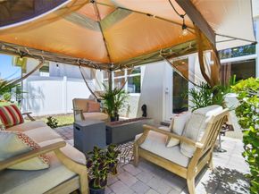 1628 Myrtle Oak Ter, Hollywood FL 33021