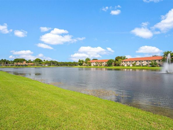 6159 Eaton St, West Palm Beach FL 33411