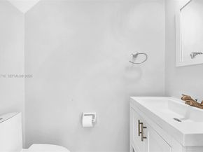 3085 N 36th Ave, Hollywood FL 33021