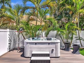 3085 N 36th Ave, Hollywood FL 33021
