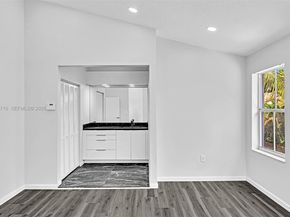 3085 N 36th Ave, Hollywood FL 33021