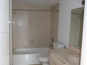 6272 NW 186th St 301, Hialeah FL 33015