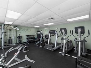 1401 SW 22nd St 1503, Miami FL 33145