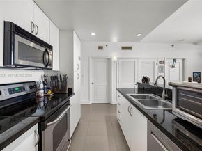 1401 SW 22nd St 1503, Miami FL 33145