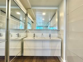 690 SW 1st Ct 1006, Miami FL 33130