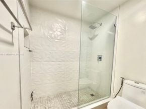 690 SW 1st Ct 1006, Miami FL 33130