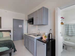 335 Ocean Dr 120, Miami Beach FL 33139