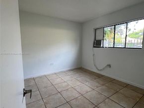 1286 NW 59th St, Miami FL 33142