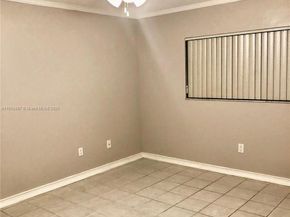 9753 W Mcnab Rd 112, Tamarac FL 33321