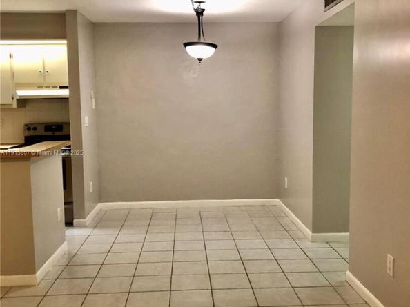 9753 W Mcnab Rd 112, Tamarac FL 33321