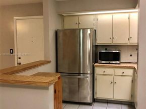 9753 W Mcnab Rd 112, Tamarac FL 33321