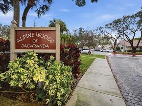 1021 NW 79th Ave, Plantation FL 33322