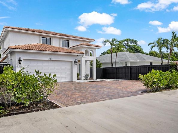 529 El Prado, West Palm Beach FL 33405