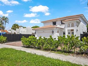 529 El Prado, West Palm Beach FL 33405