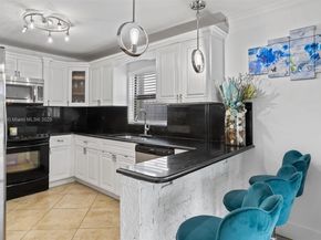 529 El Prado, West Palm Beach FL 33405