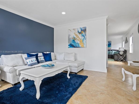 529 El Prado, West Palm Beach FL 33405